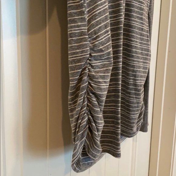 Women’s top - Picture 2 of 3